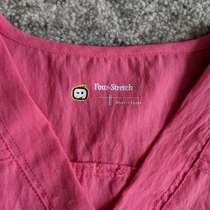 Wonder wink XS scrub top